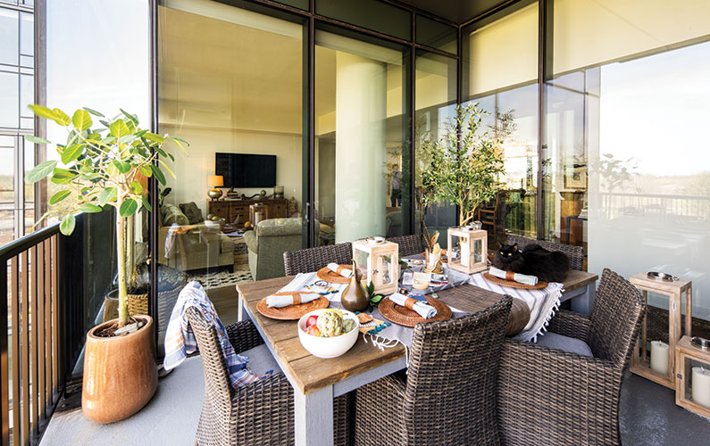 The dining area on the terrace
